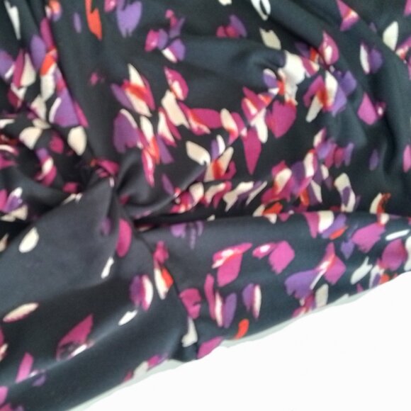 Ann Taylor Elegant Midi Dress with Abstract Print and Draped Design, Size S. - Picture 5 of 6